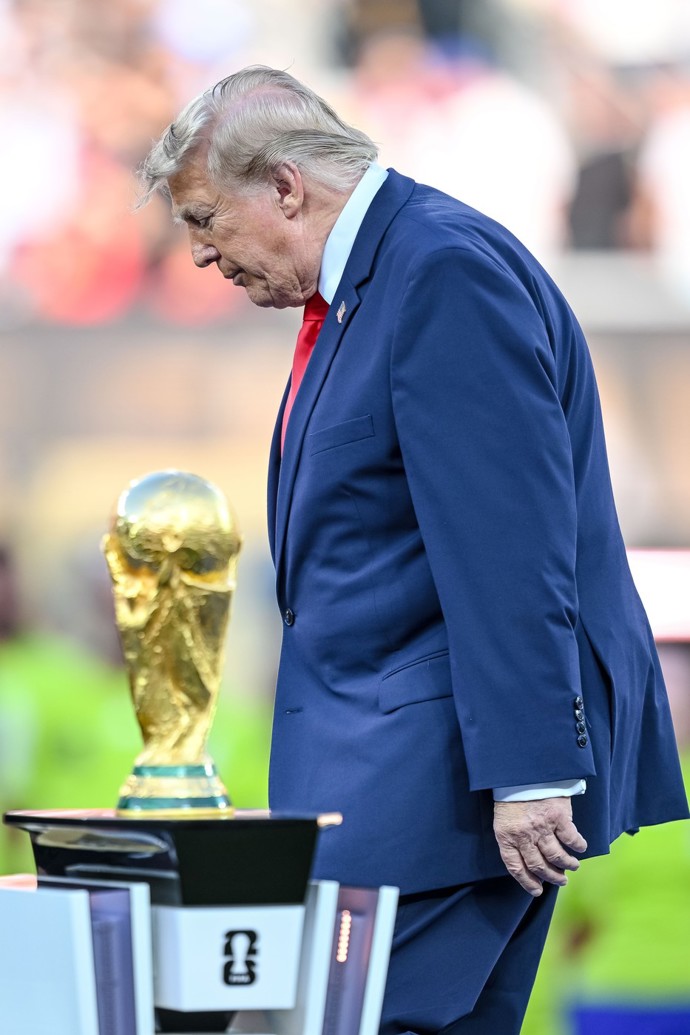 FOTO: Donald Trump s pohárem pro mistry světa. – stránka 6