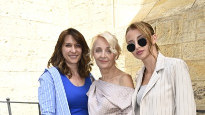 FOTO: Veronika Žilková s Kordulou Stropnickou nafotily módní kolekci v centru Prahy.