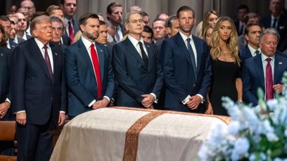FOTO: Donald Trump na pohřbu Lindsey Grahama