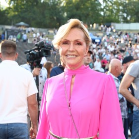 Dorazila i Helena Vondráčková.