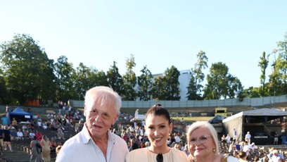 FOTO: Tereza Kerndlová s rodiči na koncertu Diany Ross.