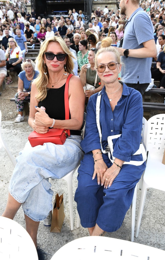 FOTO: Ivana Chýlková také přijela. – stránka 4