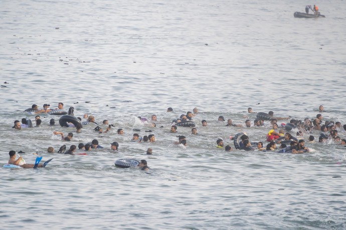 FOTO: Do Ceuty se dostalo tisíce migrantů. – stránka 4