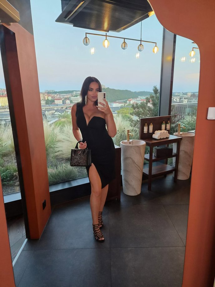 FOTO: Nová přítelkyně Radka Kašpárka. – stránka 2