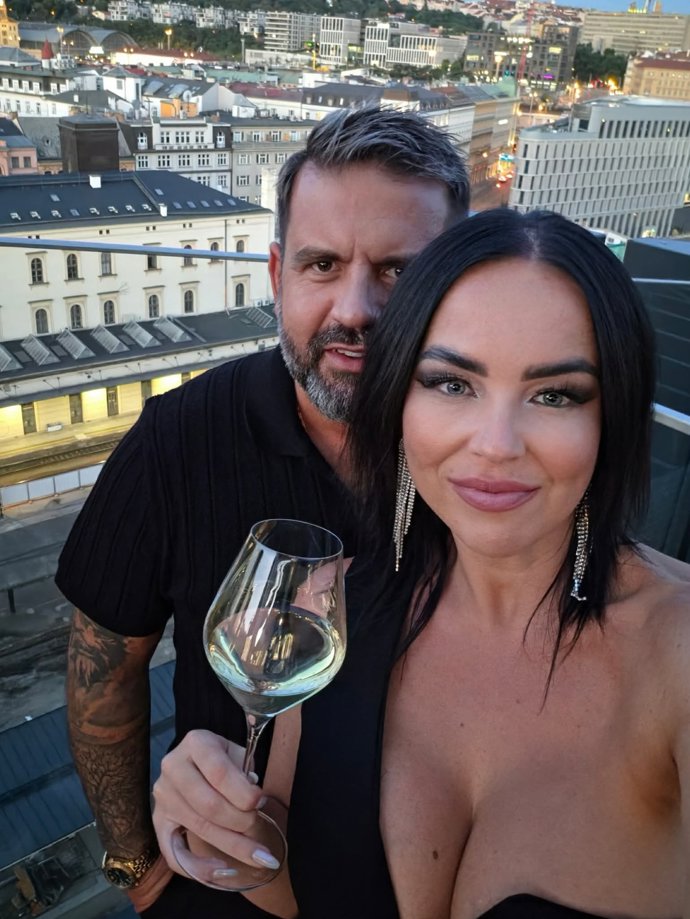 FOTO: Radek Kašpárek po boku nové lásky Ivy Věžníkové. – stránka 1