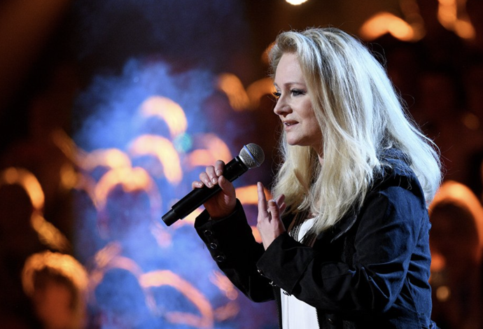 FOTO: Zpěvačka Bonnie Tyler náhle zemřela. – stránka 1