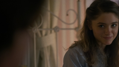 FOTO: Natalia Dyer v první řadě seriálu Netflixu.