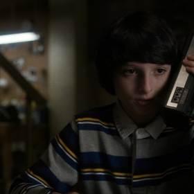 Finn Wolfhard jako Mike Wheeler v první řadě seriálu Netflixu.