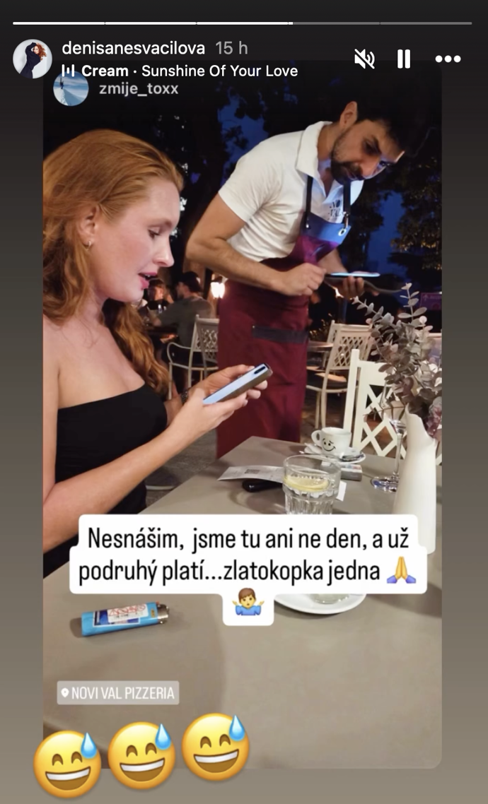 FOTO: Denisa za oba zaplatila a pak si z toho udělali legraci na sítích. – stránka 1