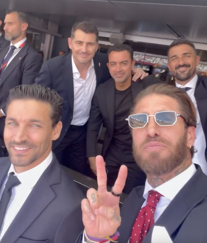 FOTO: Sergio Ramos si finále MS ve fotbale užíval po boku přátel.