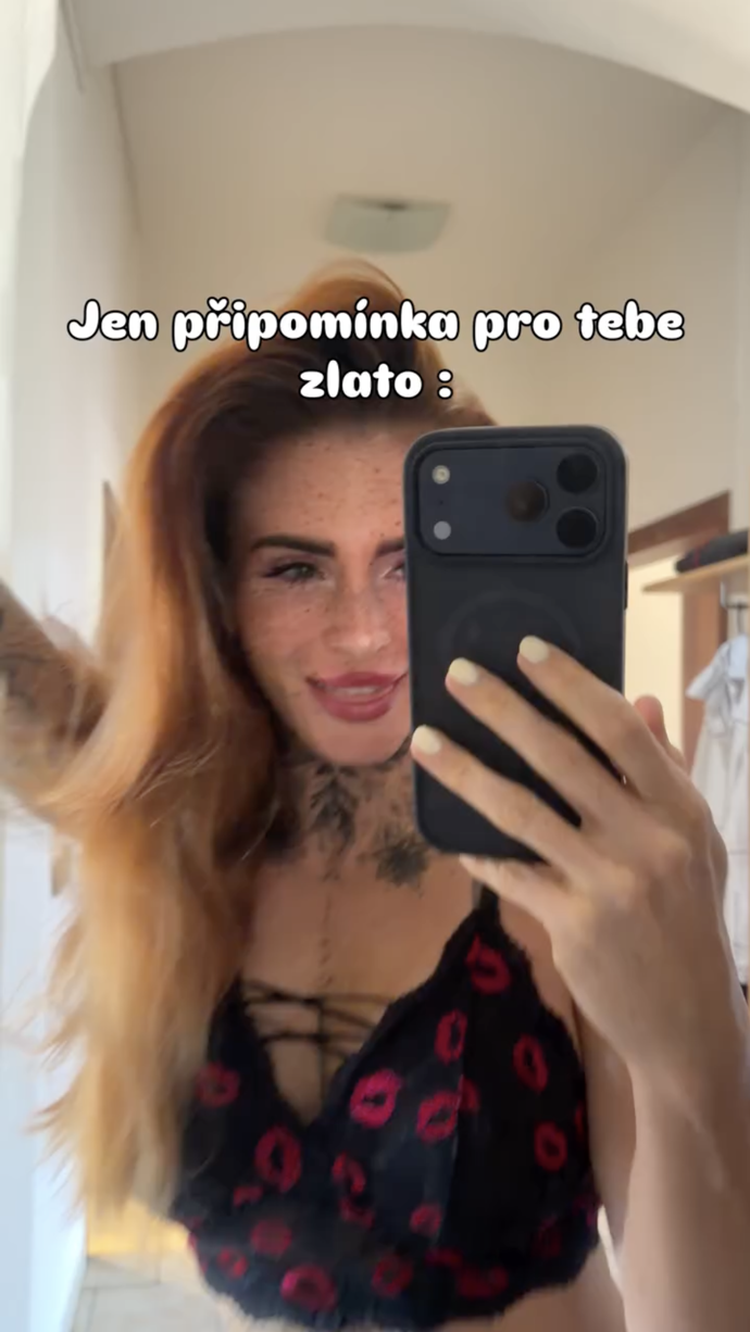 FOTO: Hejtrům se po útocích na svůj vzhled vysmála do obličeje. – stránka 5