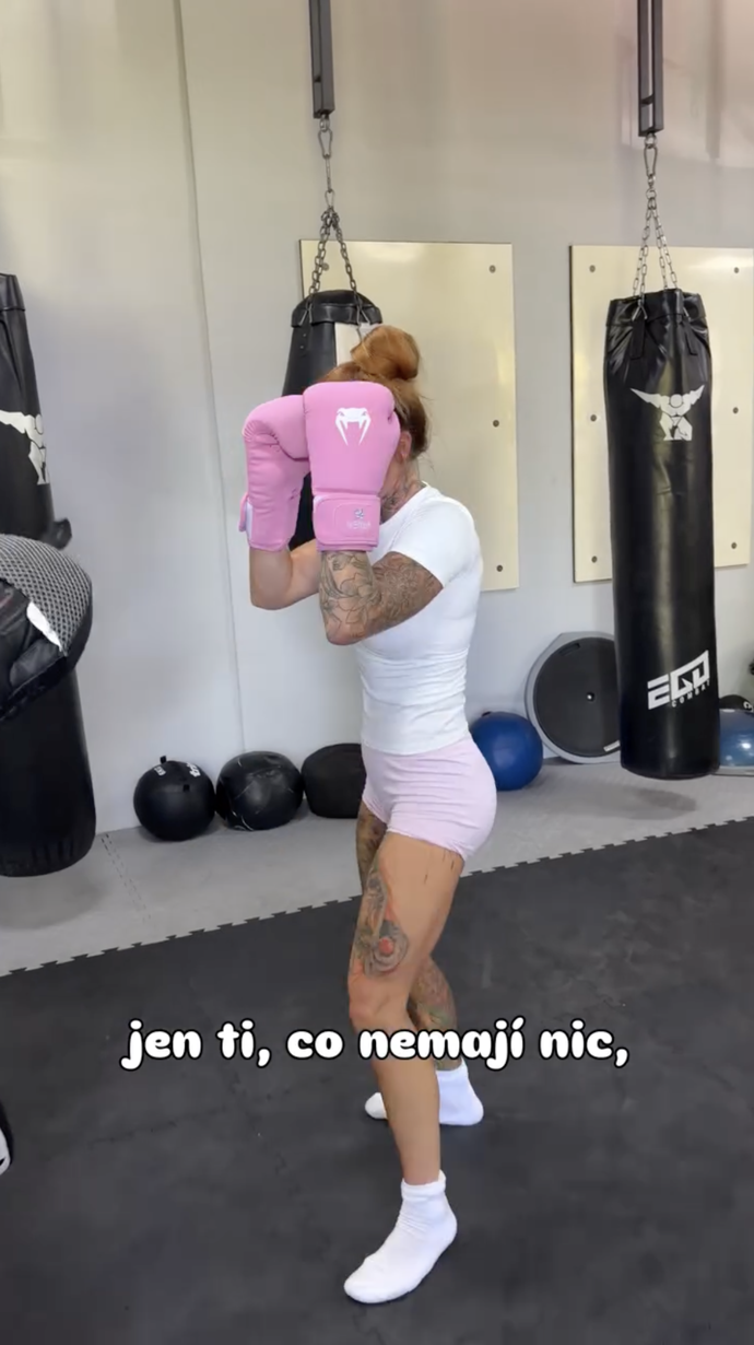 FOTO: Tvrdý trénink je pro ni denní rutinou. – stránka 7