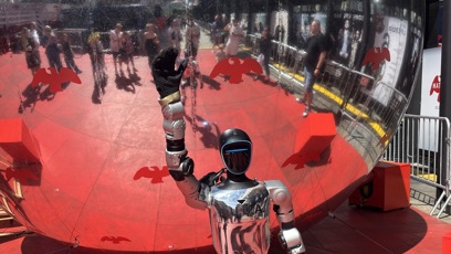 FOTO: Robot Ruda je frajer.