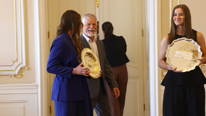 FOTO: Petr Pavel se při focení upřímně nasmál.
