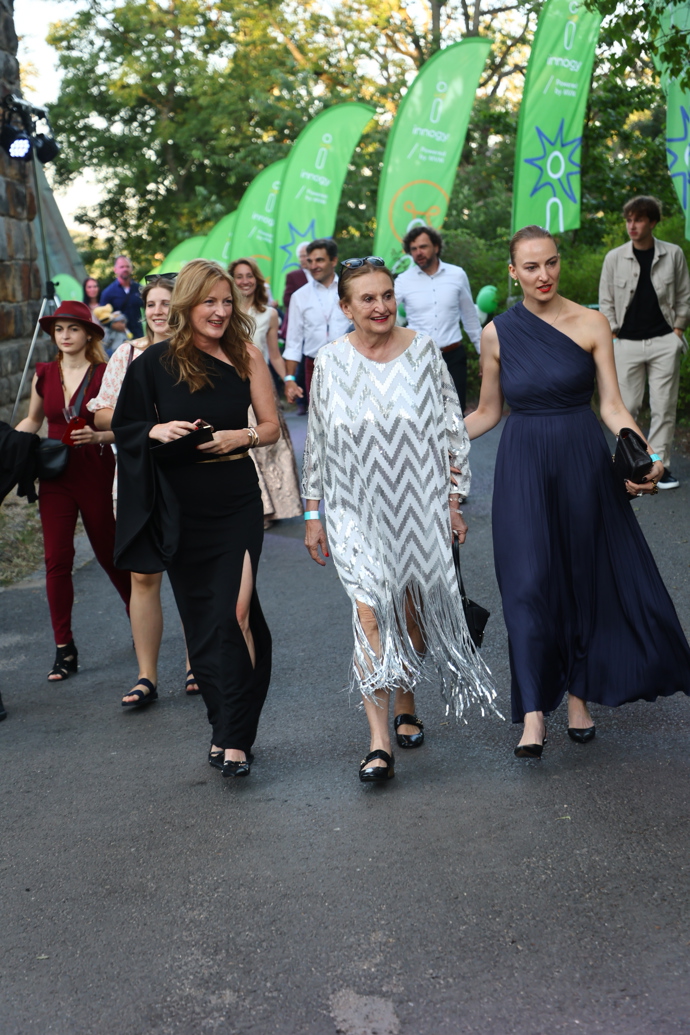 FOTO: Eva Holubová dorazila na Innogy party. – stránka 14