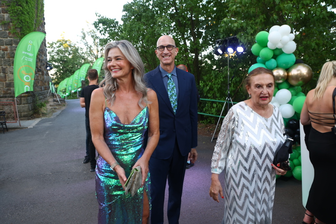 FOTO: Pavlína Pořízková a Eva Holubová na Innogy party. – stránka 37