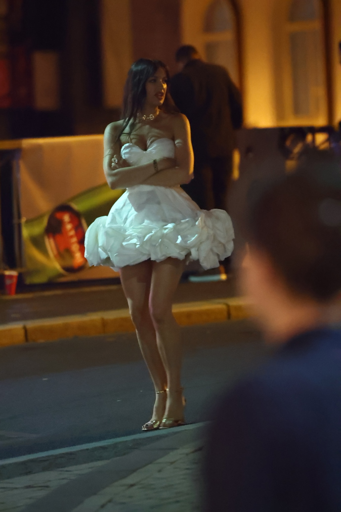 FOTO: Jitka Boho budila svým ohozem pozornost. – stránka 8