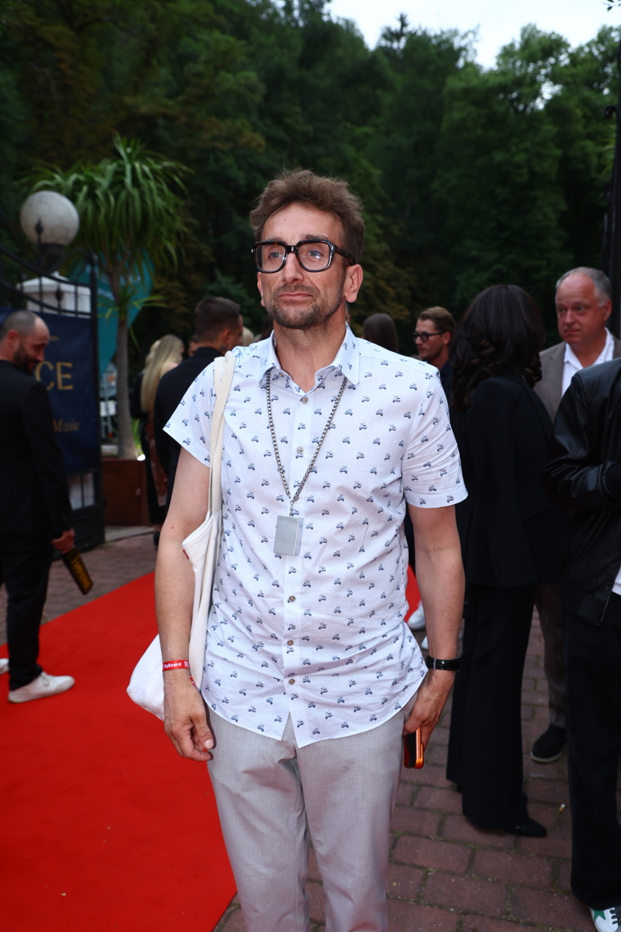 FOTO: Herec Jakub Žáček na BigBoar party. – stránka 73