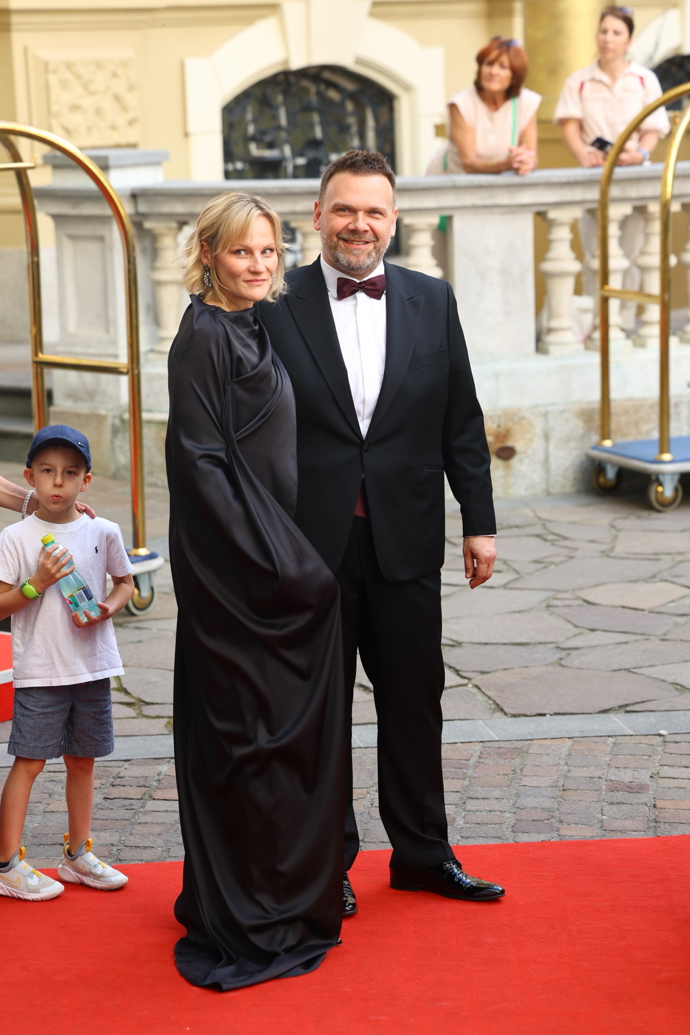 FOTO: Bývalý ministr kultury Martin Baxa s partnerkou. – stránka 1