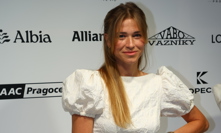 Veronika Kopřivová na módní přehlídce sourozenců Ponerových.