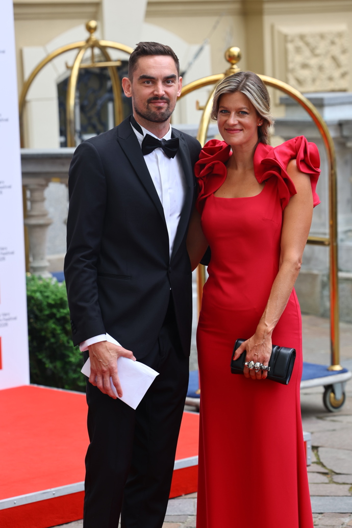 FOTO: Tomáš Satoranský s partnerkou. – stránka 7