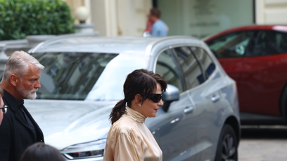 FOTO: Francouzská herečka Juliette Binoche míří k Thermalu.