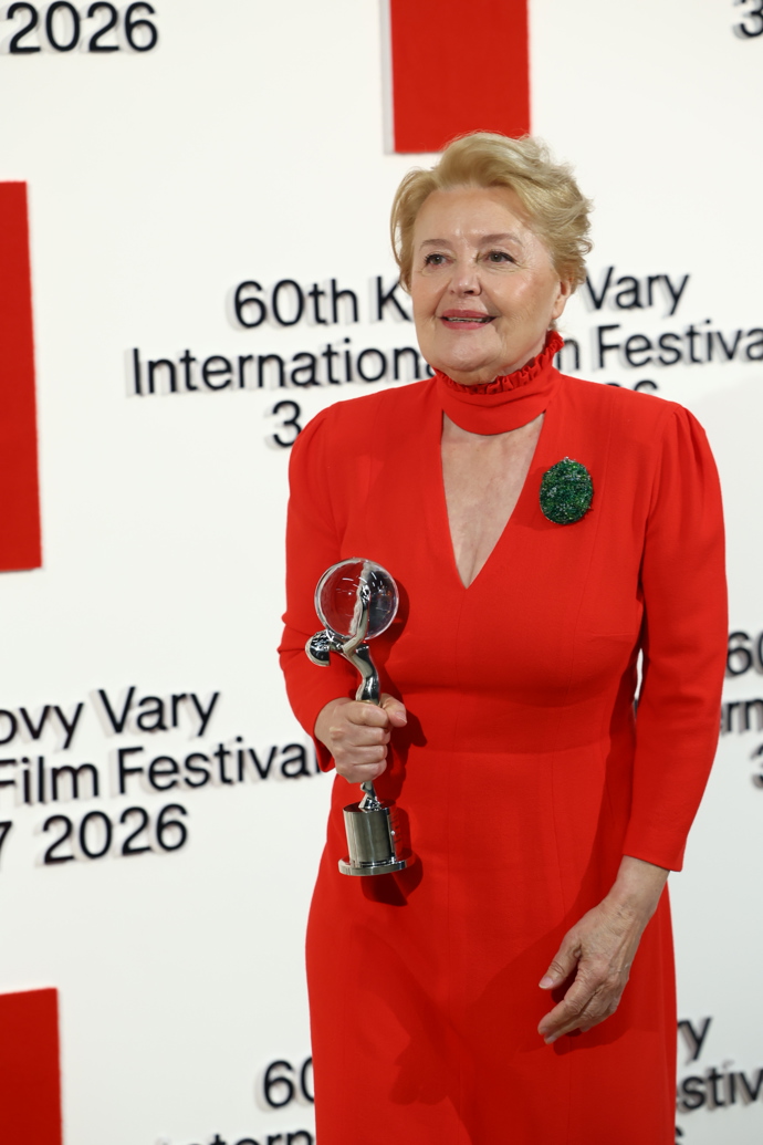 FOTO: Herečka Magda Vašáryová zapózovala s cenou. – stránka 2