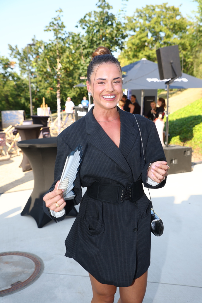 FOTO: Natálie Šulcova tvoří s Válisem dokonalý pár. – stránka 79