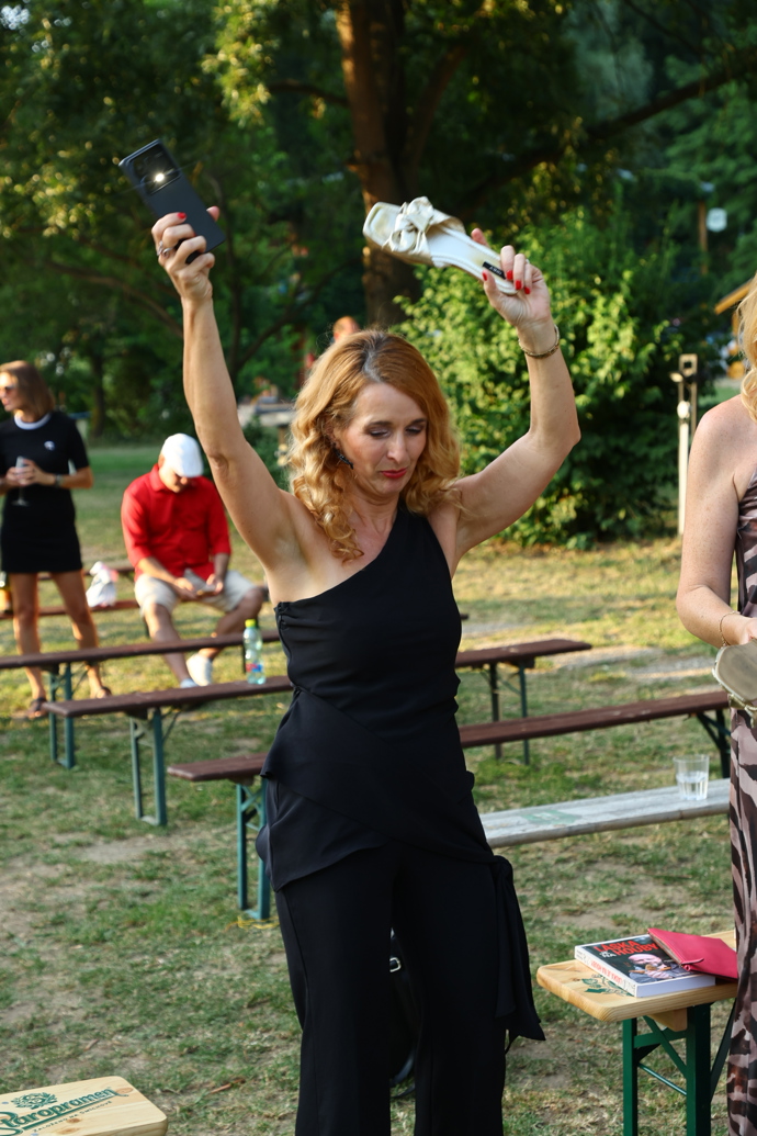 FOTO: Markéta Muzikářová se rozjela. – stránka 35