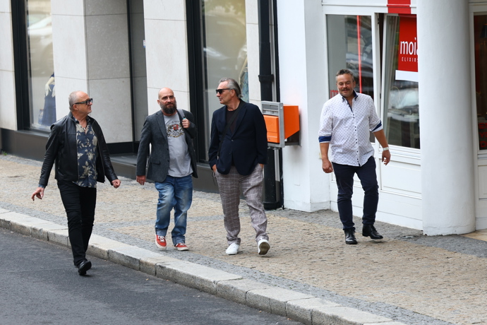 FOTO: Jiří Macháček je na odchodu na hotel. – stránka 78