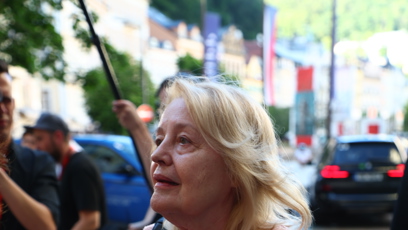 FOTO: Herečka Magda Vašáryová přijela do Varů.