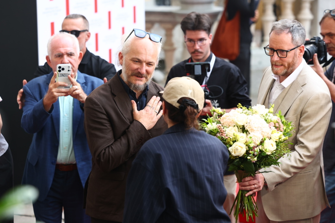 FOTO: Juliette Binoche přivítali Karel Och a Kryštof Mucha. – stránka 887