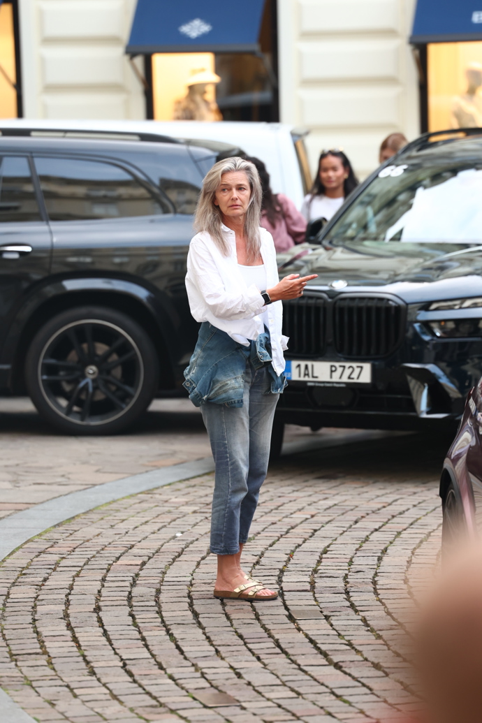 FOTO: Pavlína Pořízková je ve Varech. – stránka 882
