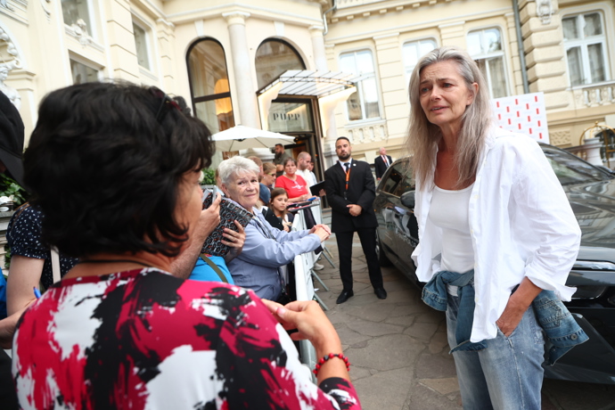 FOTO: Pavlína Pořízková v debatě s fanoušky. – stránka 851