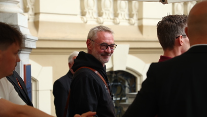 FOTO: Jiří Dvořák před hotelem Pupp.