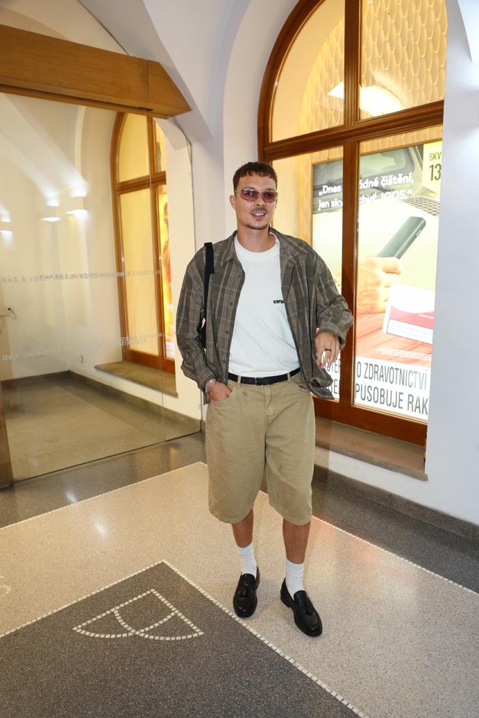 FOTO: Dorazil vítěz Survivoru Otakar Šenkýř. – stránka 32