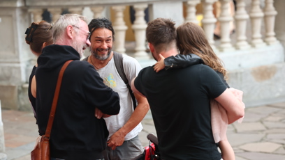 FOTO: Pavel Liška se pitvořil na holčičku.