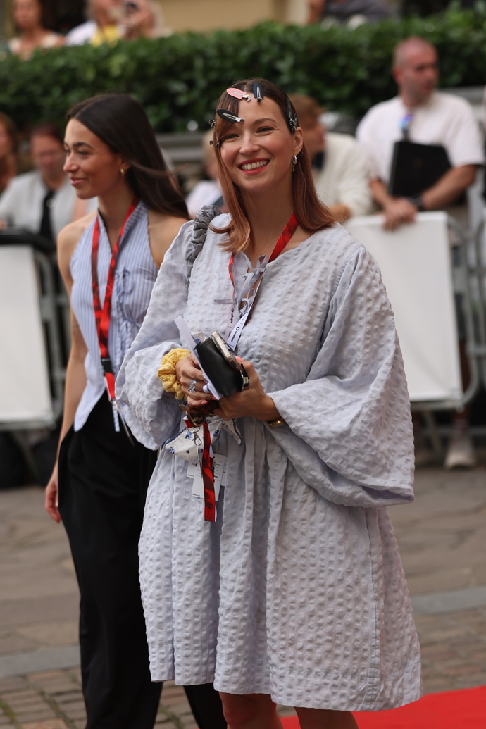 FOTO: Berenika Kohoutová nešetří úsměvy. – stránka 296