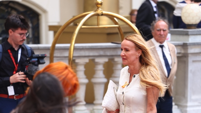 FOTO: Vendula Pizingerová se jde převléct.