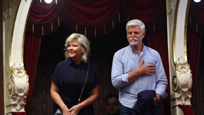 FOTO: Prezident Petr Pavel a Eva Pavlová si potlesku vážili.
