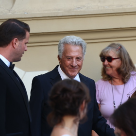 Dustin Hoffman míří na červený koberec.