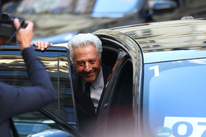 FOTO: Dustin Hoffman nešetřil úsměvy. – stránka 1320