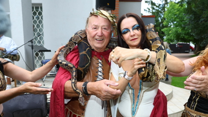 FOTO: Petr Janda s hadem a manželkou Alicí.