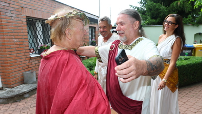 FOTO: Petr Janda se zdravil s Petrem Kolářem.