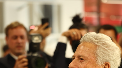 FOTO: Dustin Hoffman s Křišťálovým globusem za mimořádný umělecký přínos světové kinematografii.