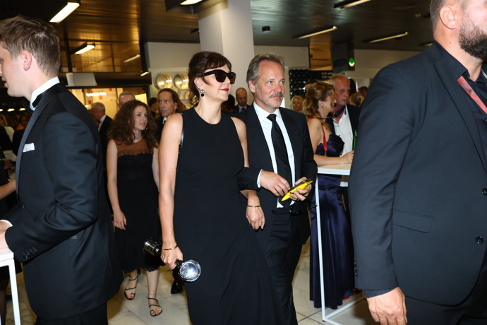 FOTO: Maggie Gyllenhaal s manželem Peterem Sarsgaardem. – stránka 1750