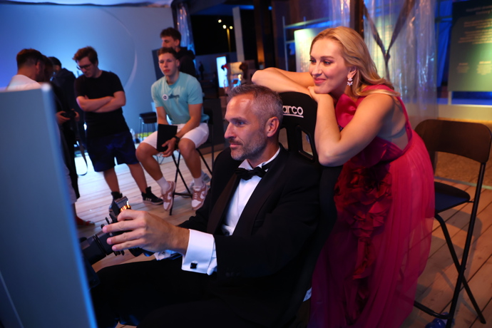 FOTO: Zorka je největší fanynkou svého muže. – stránka 23