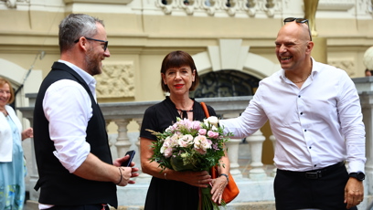 FOTO: Andrea Bartošková dostala krásnou kytici.