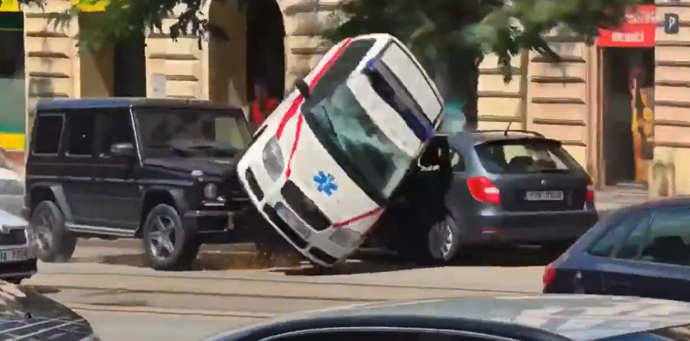 FOTO: Turkova nehoda jako z hry GTA. – stránka 18