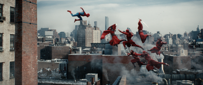 FOTO: Tom Holland má ve svém čtvrtém Spider-Manovi řadu zajímavých akčních scén. Tahle se ale přesně takto neodehraje.